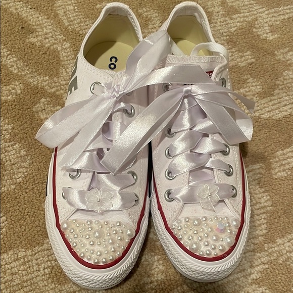 Converse White Bride Women's Shoes - Picture 2 of 3
